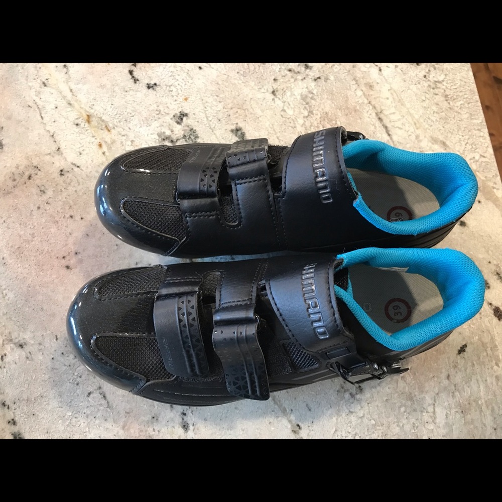 Shomano cycle/spin shoes with clips. Size 7/39